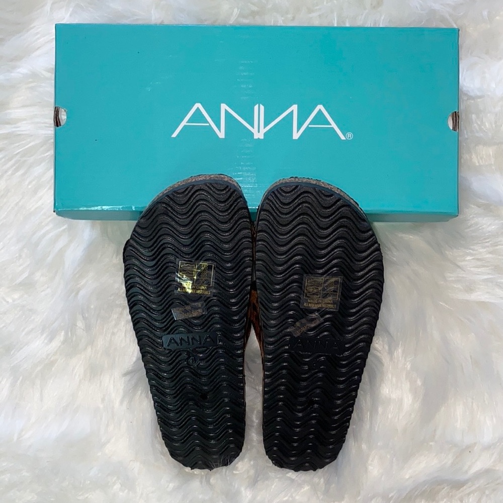 Leopard Print Slip On Sandals - Picture 3 of 6